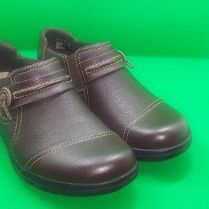 Brown Leather Clarks Clogs
